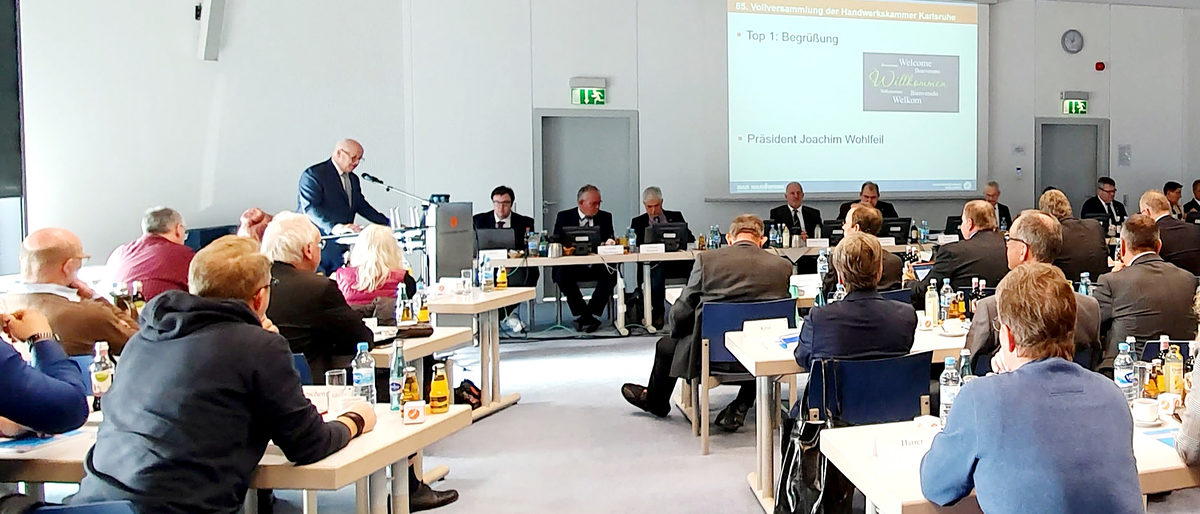 Titelbild Vollversammlung 2019